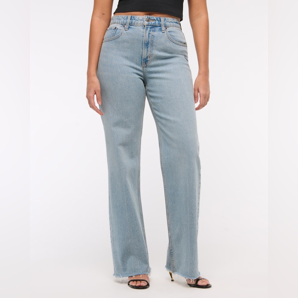Abercrombie Curve Love High Rise 90s Relaxed Jean